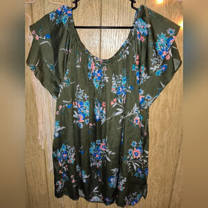 BOGO🆓 -Terra & Sky Plus Size Floral Theme Sage Green Top